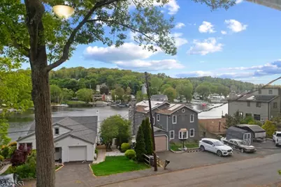 8 Cove Rd, Hopatcong, NJ 07843 - Photo 23