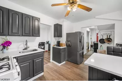 637 Union St, Orange, NJ 07050 - Photo 11