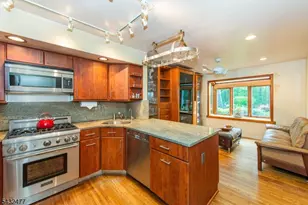 21 Lockley Ct, Mountain Lakes, NJ 07046 - Photo 11