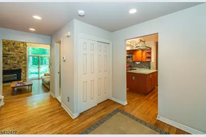 21 Lockley Ct, Mountain Lakes, NJ 07046 - Photo 3