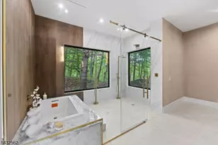 809 W Shore Dr, Kinnelon, NJ 07405 - Photo 21
