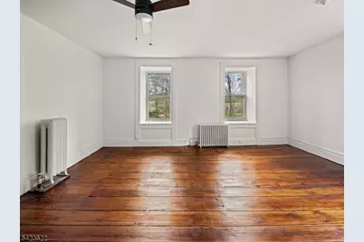 19 E Mill Rd, Washington Township, NJ 07853 - Photo 19
