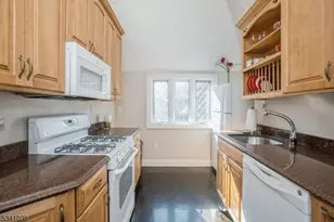 88 W Main St, Mendham, NJ 07945 - Photo 23