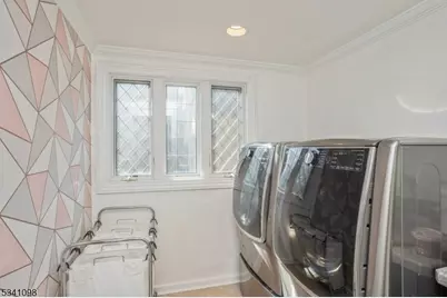 88 W Main St, Mendham, NJ 07945 - Photo 17