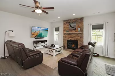 21 Harris Hawk Rd, Washington Township, NJ 07882 - Photo 11