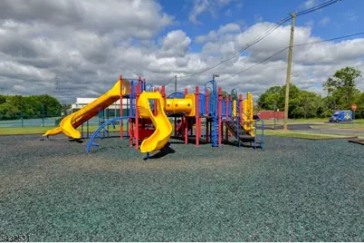 50 Chestnut St, Edison, NJ 08817 - Photo 31