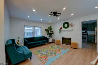 50 Chestnut St, Edison, NJ 08817 - Photo 9