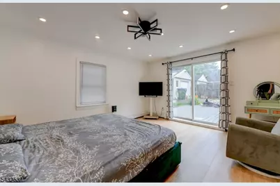 50 Chestnut St, Edison, NJ 08817 - Photo 21