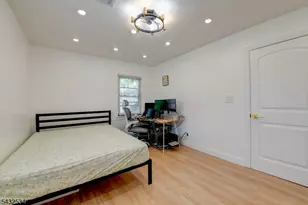 50 Chestnut St, Edison, NJ 08817 - Photo 15