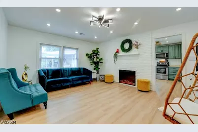 50 Chestnut St, Edison, NJ 08817 - Photo 25