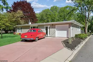 1 Cedar Court, Roosevelt Boro, NJ 08555 - Photo 3