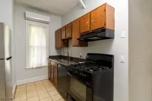 145 Park St-Unit, Montclair Twp., NJ 07042 - Photo 21