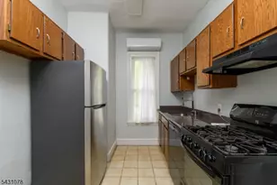 145 Park St-Unit, Montclair, NJ 07042 - Photo 19