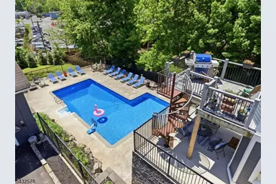 100 Center St, Clinton, NJ 08809 - Photo 9