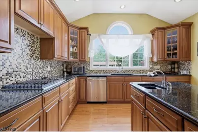 1 Beehive Ln, Raritan Township, NJ 08822 - Photo 5