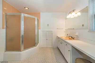 174 Pines Lake Dr E, Wayne, NJ 07470 - Photo 25