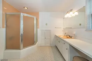 174 Pines Lake Dr E, Wayne, NJ 07470 - Photo 25