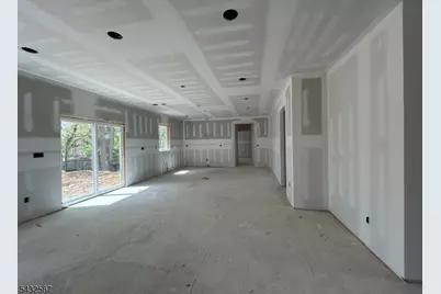 6 Chamberlain Ln, Mount Olive, NJ 07828 - Photo 5