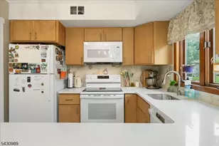 204 Dakota Dr, Andover Township, NJ 07848 - Photo 7