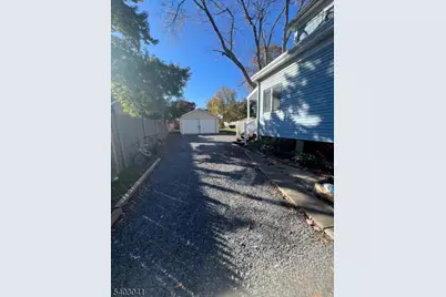 305 Stockton St, Hightstown, NJ 08520 - Photo 5