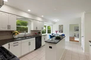 9 Starlite Ct, Westfield, NJ 07090 - Photo 7