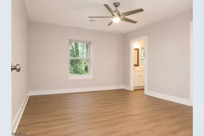7 Lorettacong Dr, Jefferson Township, NJ 07849 - Photo 9