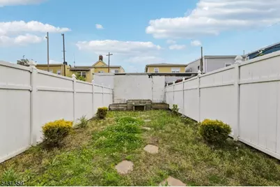 63 Garrison St, Newark, NJ 07105 - Photo 39