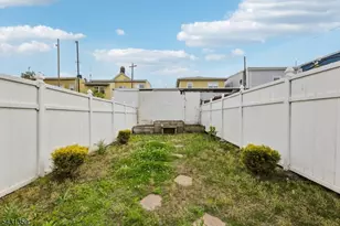63 Garrison St, Newark, NJ 07105 - Photo 39