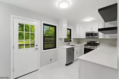 207 Beck Ave, South Bound Brook Boro, NJ 08880 - Photo 7