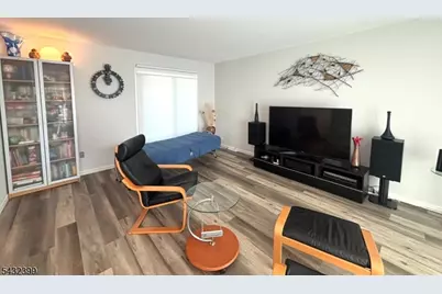 119 Wimbledon Sq, Washington Township, NJ 07840 - Photo 7