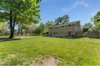 129 Chestnut St, Bridgewater, NJ 08807 - Photo 27