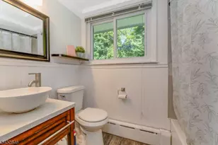 129 Chestnut St, Bridgewater, NJ 08807 - Photo 15