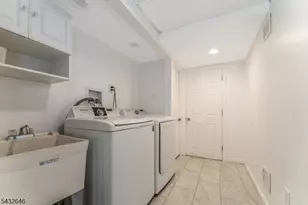 129 Chestnut St, Bridgewater, NJ 08807 - Photo 21