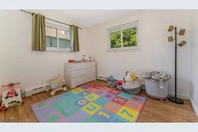 129 Chestnut St, Bridgewater, NJ 08807 - Photo 13