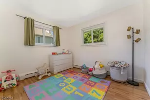 129 Chestnut St, Bridgewater, NJ 08807 - Photo 13