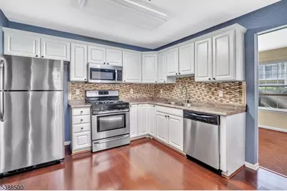 122 Williamson Ct, Bridgewater, NJ 08807 - Photo 5