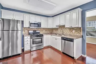 122 Williamson Ct, Bridgewater, NJ 08807 - Photo 5