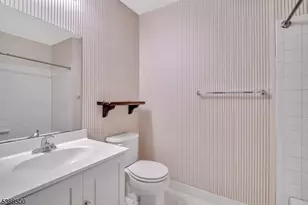 122 Williamson Ct, Bridgewater, NJ 08807 - Photo 23