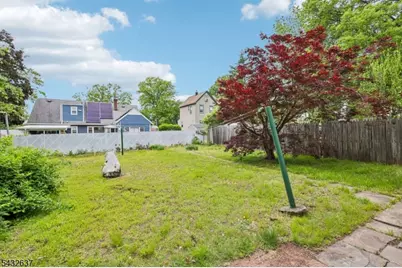 326 Thompson Ave, Roselle, NJ 07203 - Photo 29