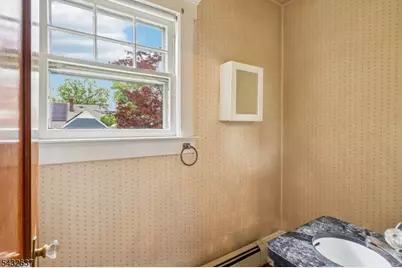 326 Thompson Ave, Roselle, NJ 07203 - Photo 11