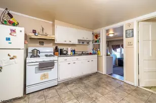 53 Wilson St / Heckman, Phillipsburg, NJ 08865 - Photo 9