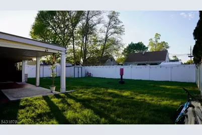 55 W Iselin Pkwy, Woodbridge Township, NJ 08830 - Photo 3