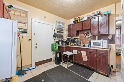 100 Montgomery Ave, Irvington, NJ 07111 - Photo 9