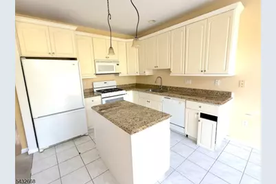 5 Magnolia Ln, Cedar Grove, NJ 07009 - Photo 7