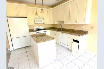 5 Magnolia Ln, Cedar Grove, NJ 07009 - Photo 9