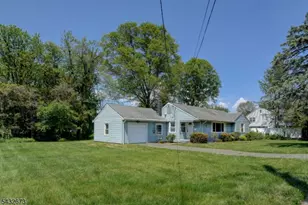 68 Comly Rd, Lincoln Park, NJ 07035 - Photo 3