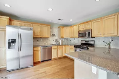 8 Hopkinson Ct Ondo, Bernards Township, NJ 07920 - Photo 11