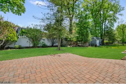 98 Vassar Dr, Paramus, NJ 07652 - Photo 31