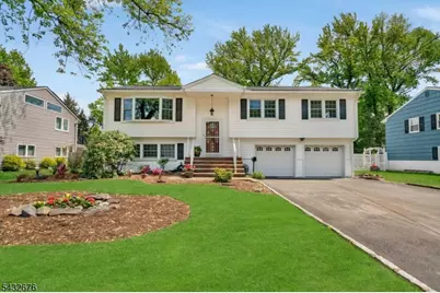 98 Vassar Dr, Paramus, NJ 07652 - Photo 1
