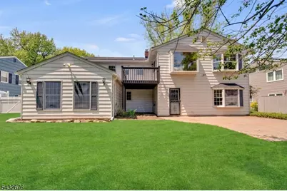 98 Vassar Dr, Paramus, NJ 07652 - Photo 33